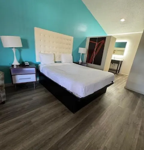 Howard Johnson By Wyndham Airport/downtown Area Hotel 2*