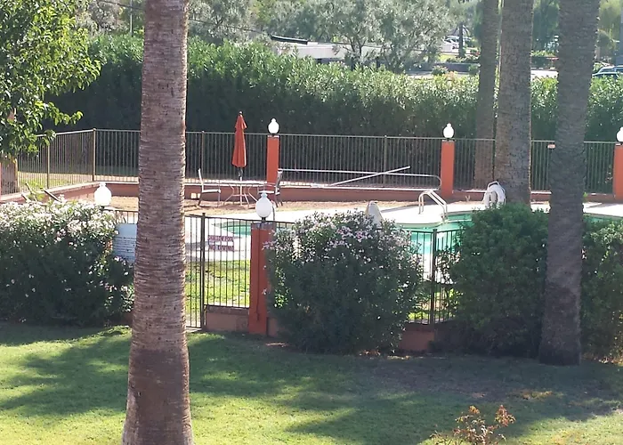 Hotel Howard Johnson By Wyndham Airport/downtown Area 2*