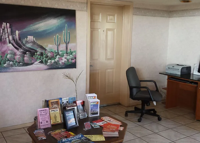 Howard Johnson By Wyndham Airport/downtown Area Hotel Phoenix
