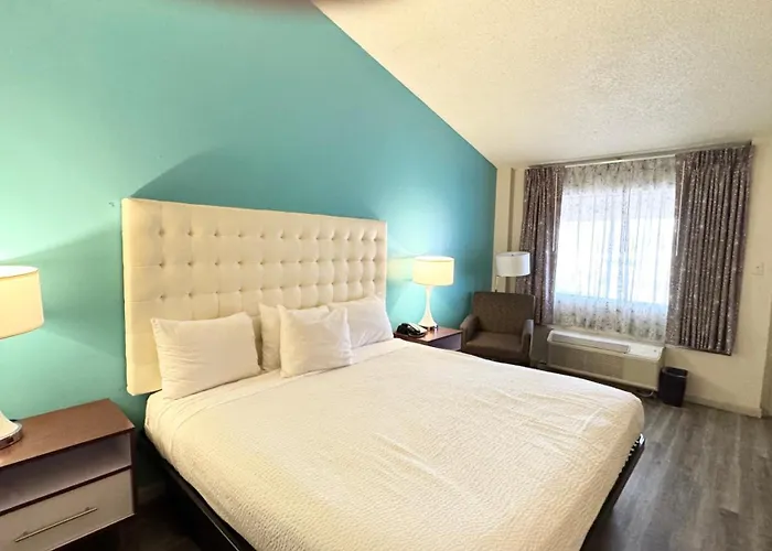 Howard Johnson By Wyndham Airport/downtown Area