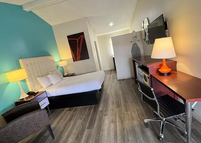 Hotel Howard Johnson By Wyndham Airport/downtown Area 2*