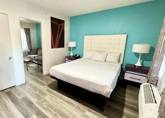Hotel Howard Johnson By Wyndham Airport/downtown Area Phoenix