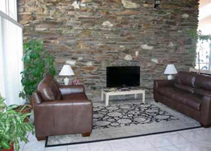 Hotel Howard Johnson By Wyndham Airport/downtown Area